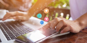 Customer reviews on mobile phone and computer - builder marketing traps